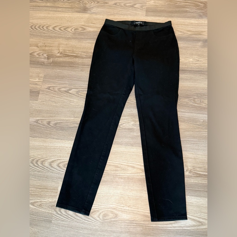 Lafayette 148 Pull On Black Stretch Pant Women’s size Small Petite